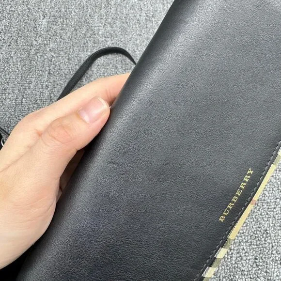 Burberry Leather Shoulder Bag 450-021925 - Picture 4 of 16